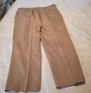 Dockers Men's 40X30 Stain Defender Individual Fit Pleated Tan Dress Pants